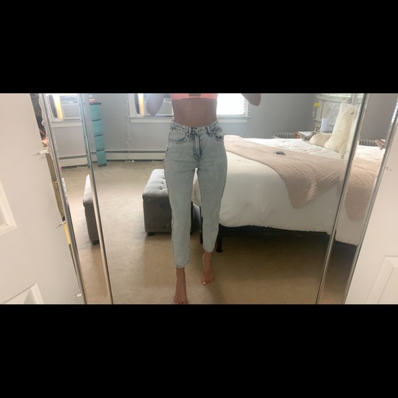 Brand new White Fox Boutique jeans- tags still on - Picture 2 of 3